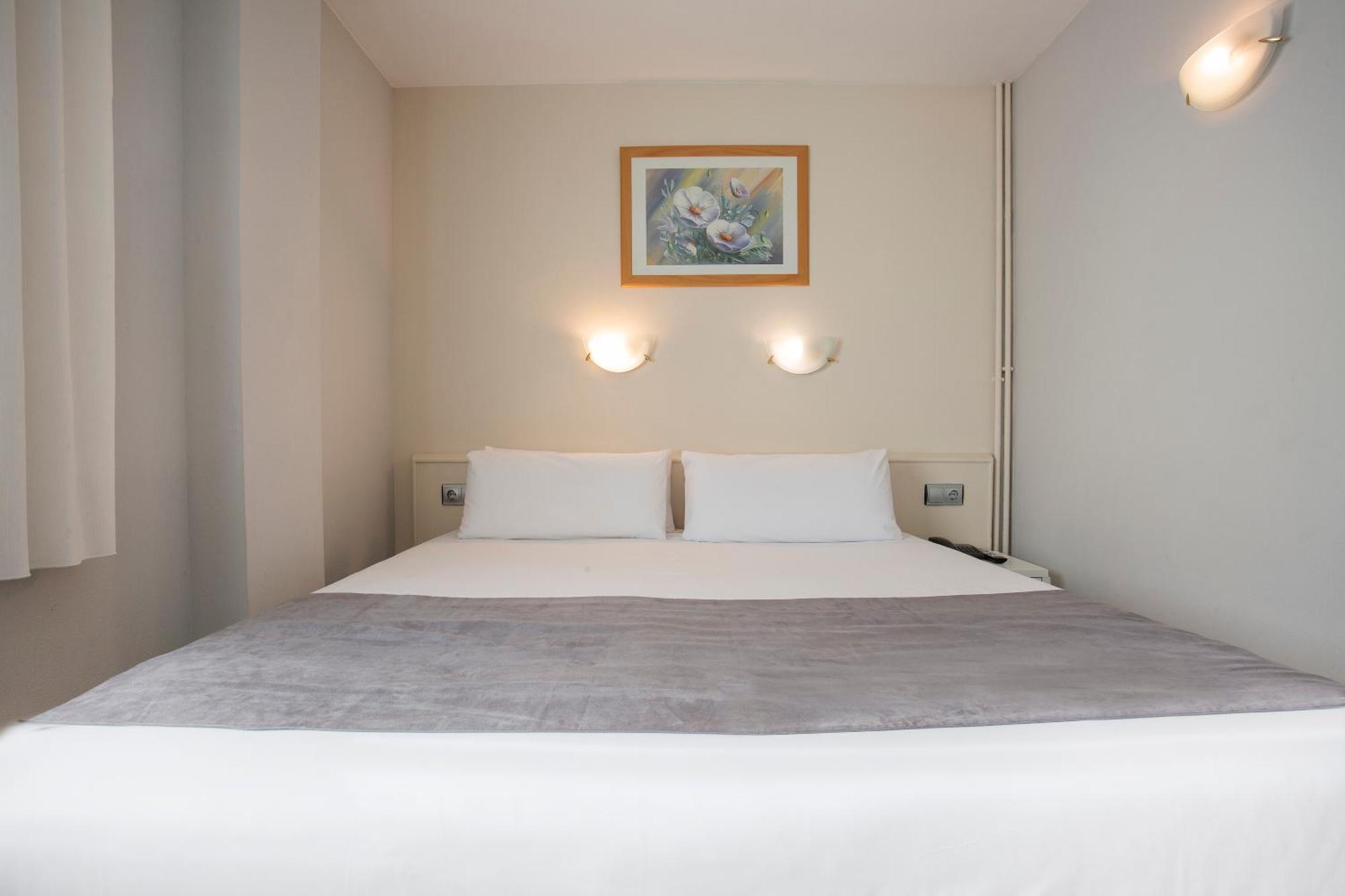 Hotel Camel Lot Pas De La Casa Room photo